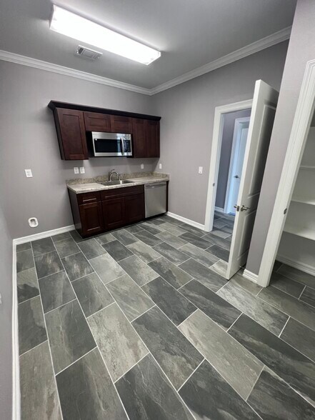 More Photos Of 2743 Smith Ranch Rd, Pearland Unknown For Lease