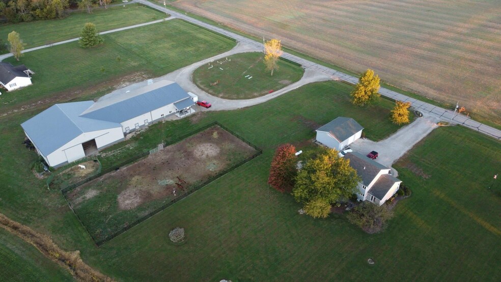 More Photos Of 7361 Zane Trail Rd, Circleville Horse Stables For Sale