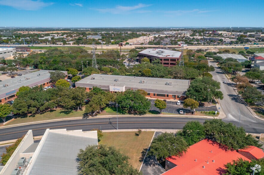 More Photos Of 12450 Network Blvd, San Antonio Unknown For Lease