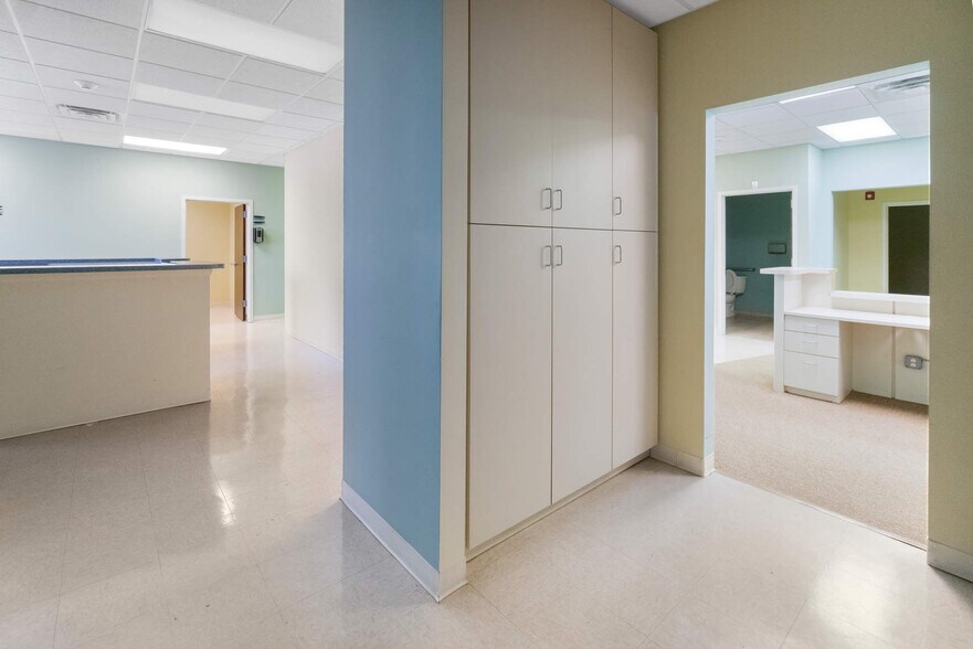 More Photos Of 271 Route 25A, Wading River Medical For Lease