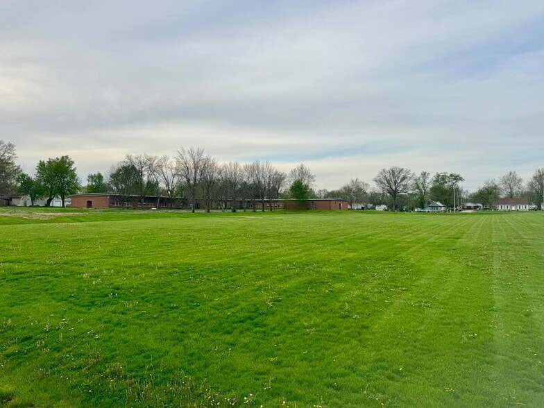More Photos Of 111 W College Ave, Shelbina Schools For Sale