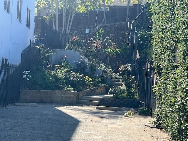 More Photos Of 11352 Ventura Blvd, Studio City Office For Lease