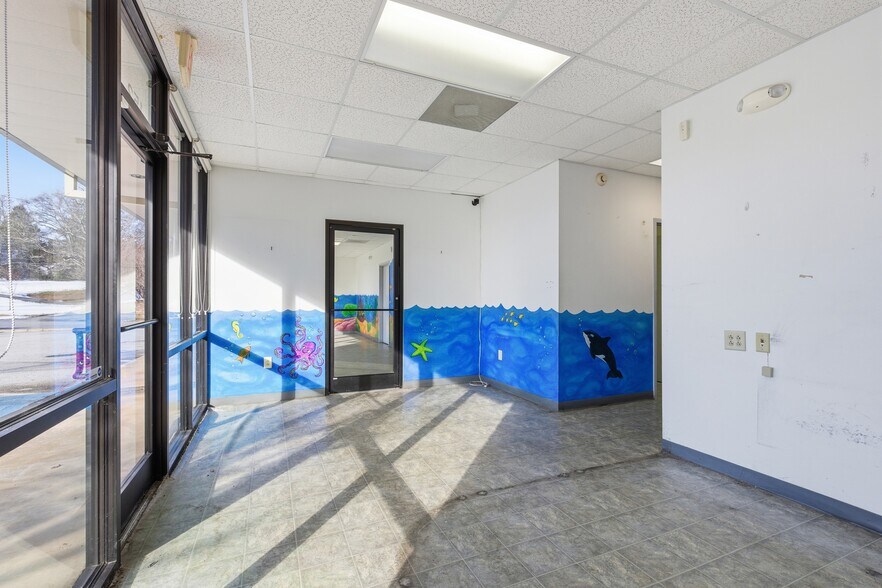 More Photos Of 148-156 W Tugalo St, Toccoa Office For Lease