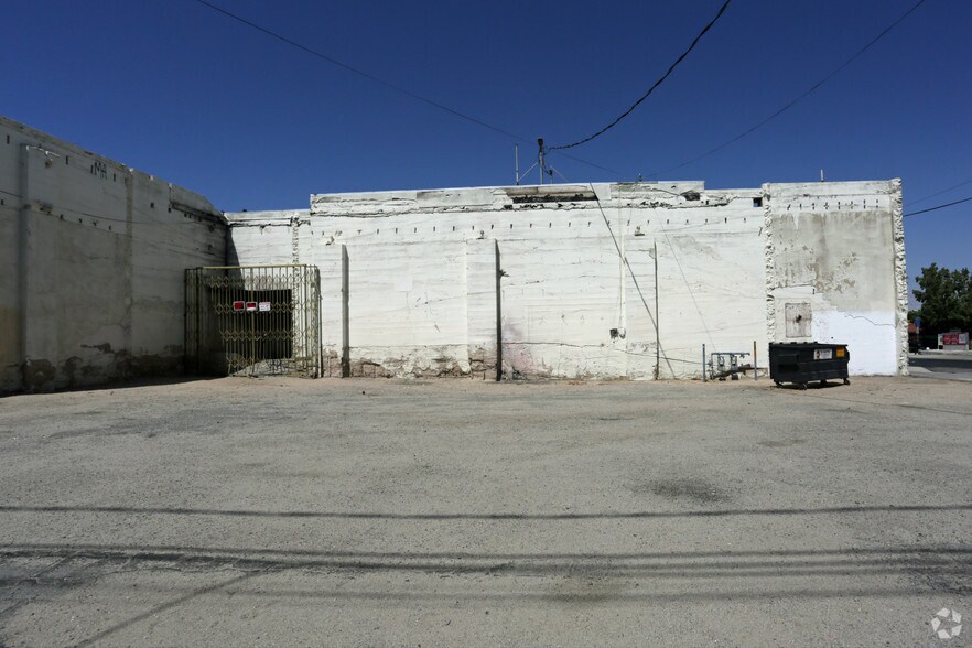 More Photos Of 15591-15595 7th St, Victorville General Retail For Sale