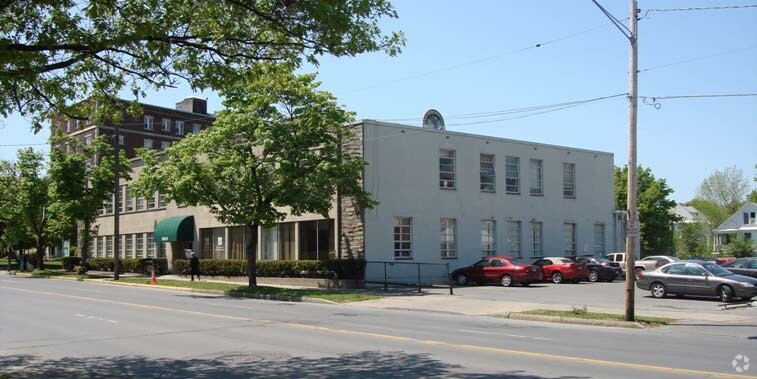 More Photos Of 1508 Genesee St, Utica Medical For Lease