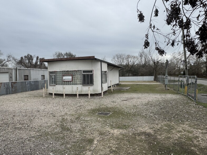 More Photos Of 7306 Almeda Genoa Rd, Houston Warehouse For Sale