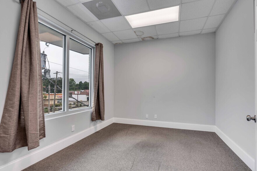 More Photos Of 1904 Savannah Hwy, Charleston Medical For Lease