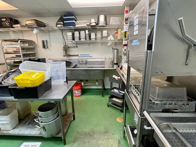 More Photos Of 314 William St, Fredericksburg Storefront For Lease