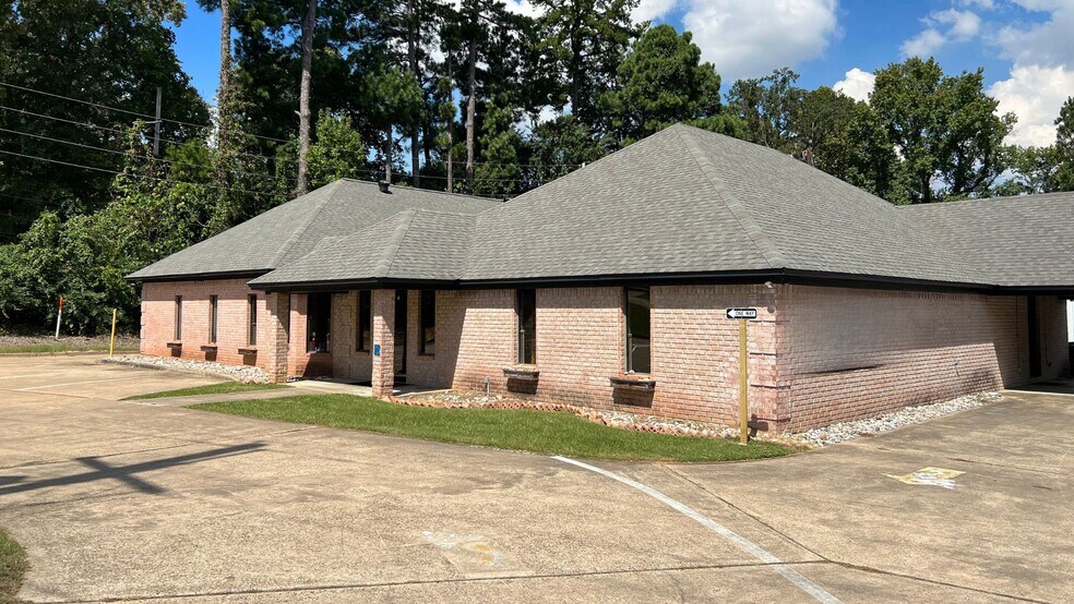 Primary Photo Of 835 Redwater Rd, Texarkana Light Distribution For Lease