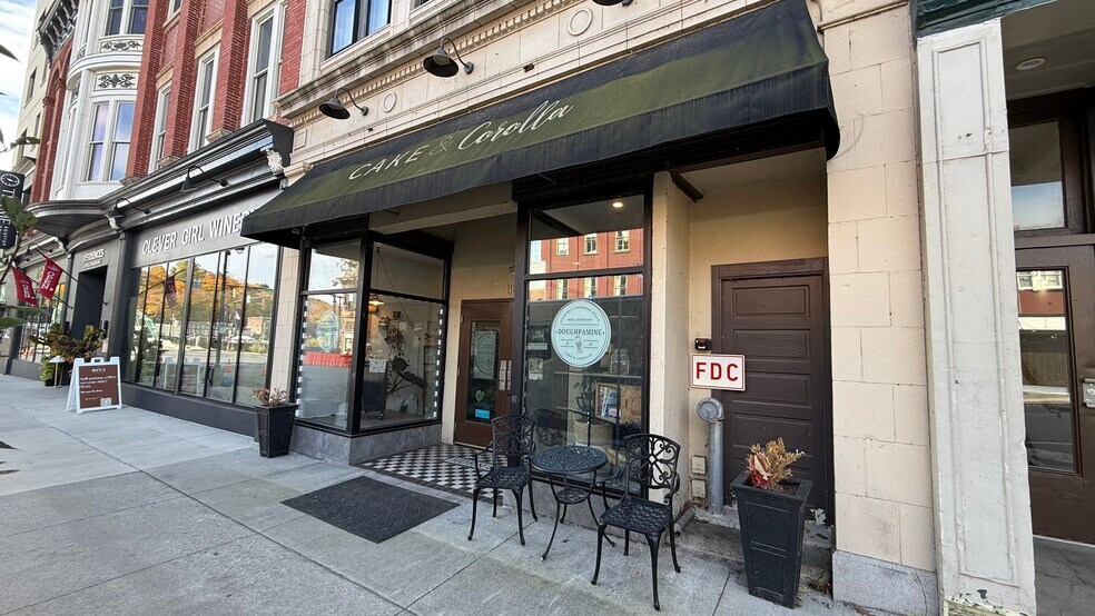 More Photos Of 118-120 Northampton St, Easton Apartments For Lease