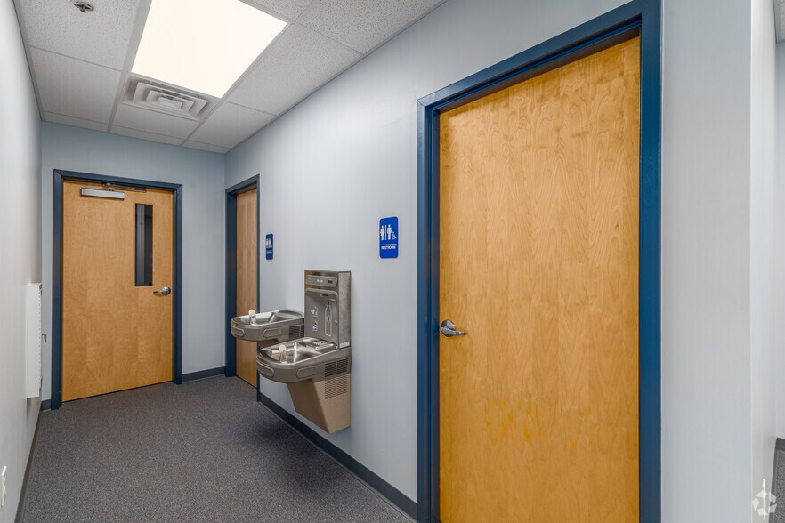 More Photos Of 280 Locke Ave, Woolwich Township Unknown For Lease