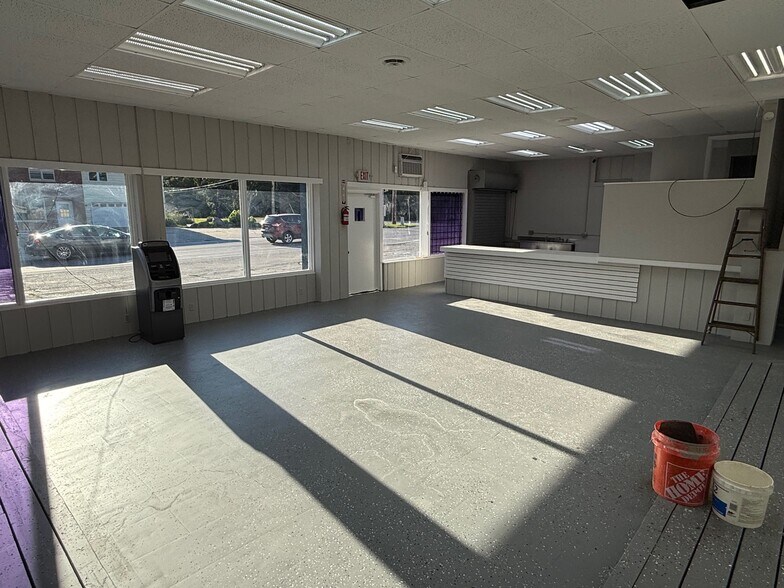 More Photos Of 14424 Morse St, Cedar Lake Storefront Retail Residential For Lease