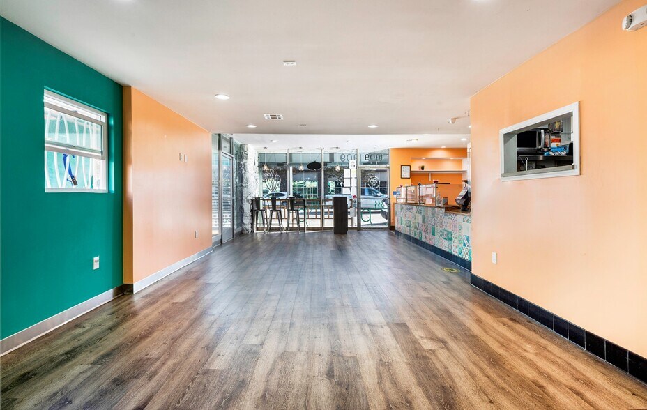 More Photos Of 1909 Atlantic Ave, Long Beach Restaurant For Sale