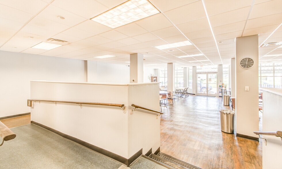 More Photos Of 592-594 N 2nd St, Memphis Freestanding For Sale