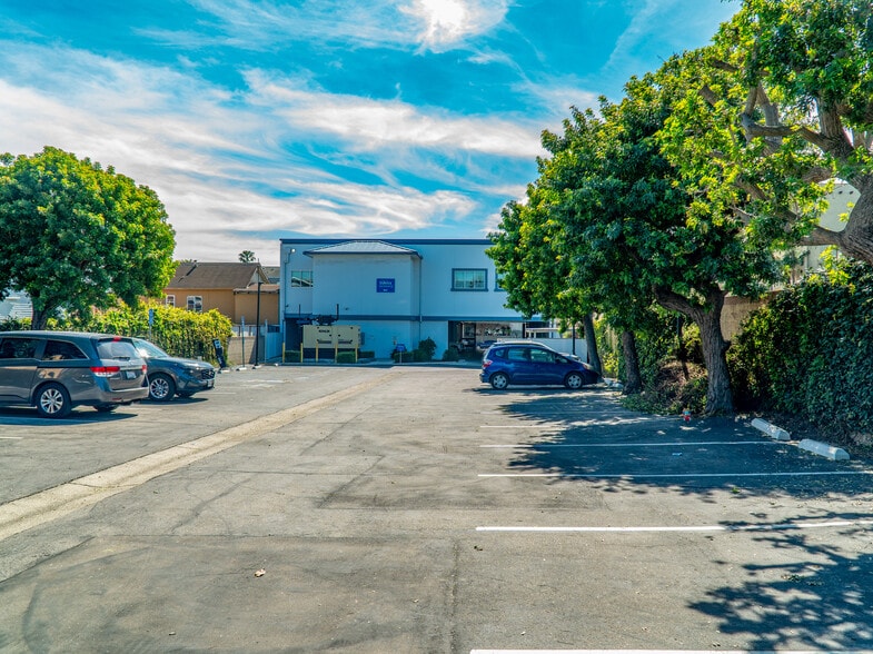 More Photos Of 4223 E Anaheim St, Long Beach Medical For Sale