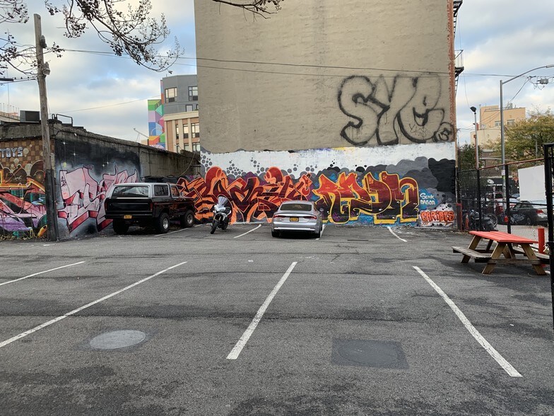 More Photos Of 90 Havemeyer St, Brooklyn Land For Lease