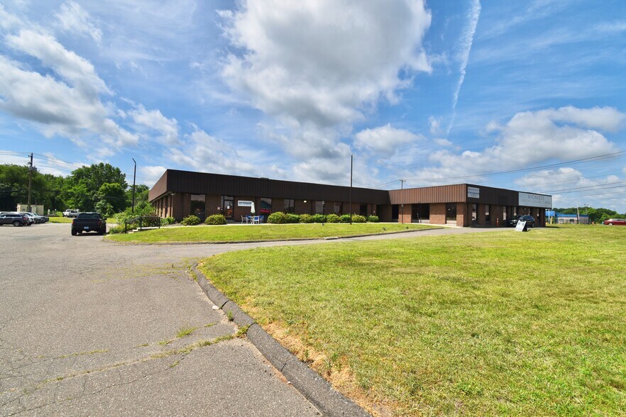 More Photos Of 1 Corporate Dr, Windsor Locks Office For Sale