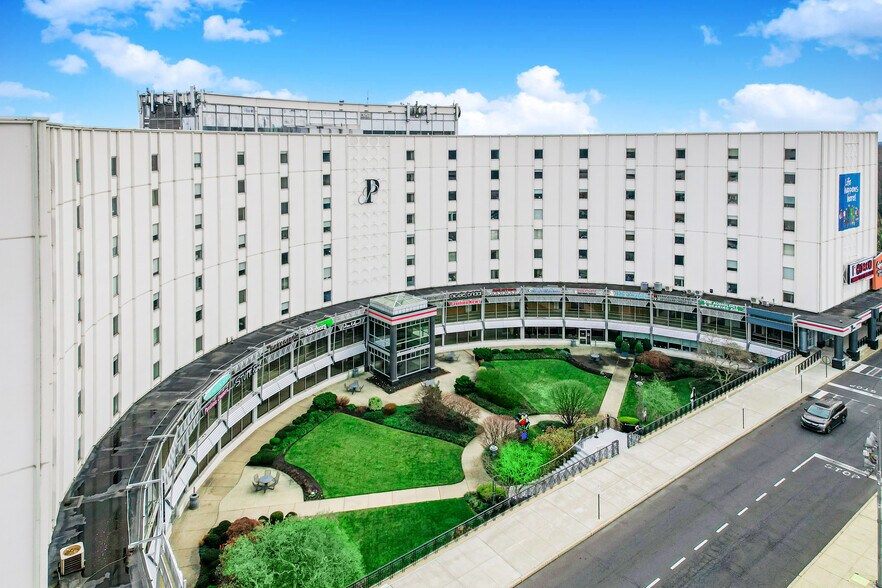 More Photos Of 261 Old York Rd, Jenkintown Medical For Lease