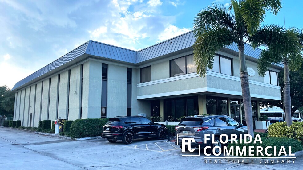 More Photos Of 3725 SE Ocean Blvd, Stuart Unknown For Lease