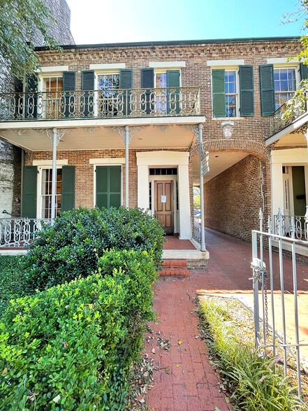 More Photos Of 56-58 S Conception St, Mobile Office For Sale