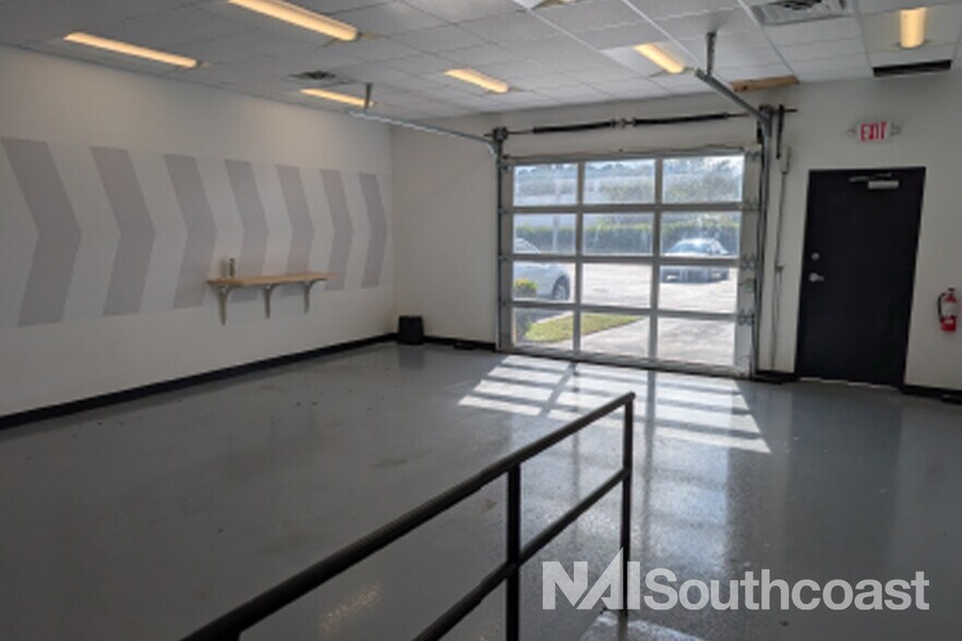 More Photos Of 5390 S US Highway 1, Fort Pierce Auto Dealership For Lease