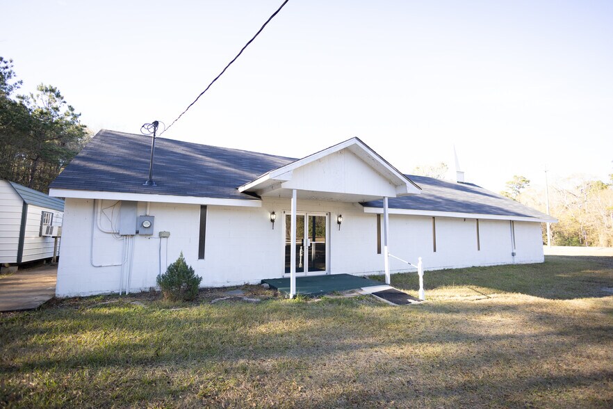 More Photos Of 9100 FM 2109, Huntington Religious Facility For Sale