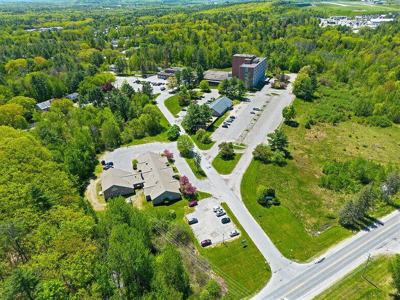 More Photos Of 24 Chase Ave, Waterville Office For Sale