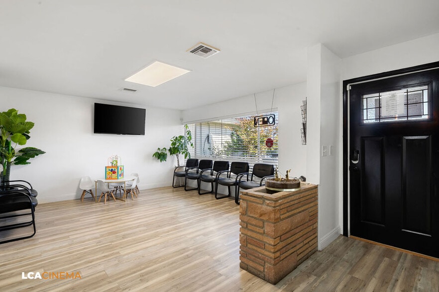More Photos Of 3723 Wilson Rd, Bakersfield Office For Lease
