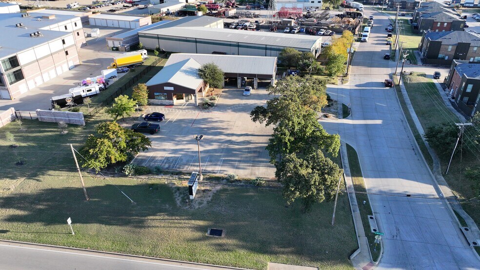 More Photos Of 3625 Valley Vista Dr, Fort Worth Warehouse For Sale