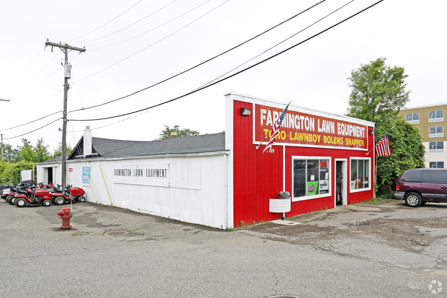 Primary Photo Of 32709 Northwestern Hwy, Farmington Freestanding For Sale