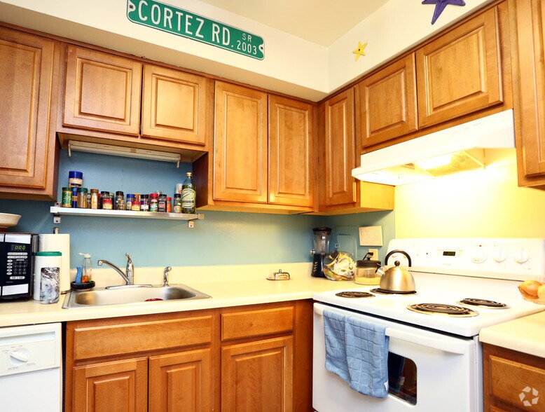 More Photos Of 34 W Montgomery Ave, Ardmore Apartments For Lease