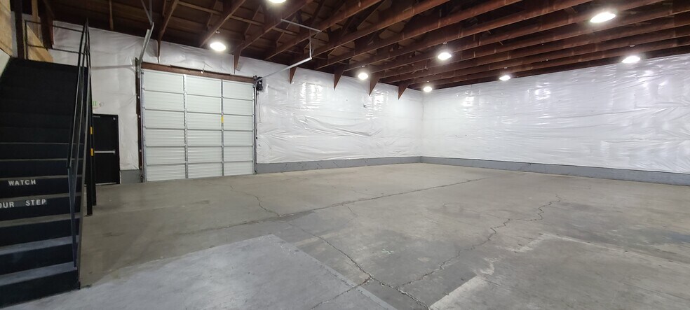 More Photos Of 4777 Lancaster Dr NE, Salem Flex For Lease