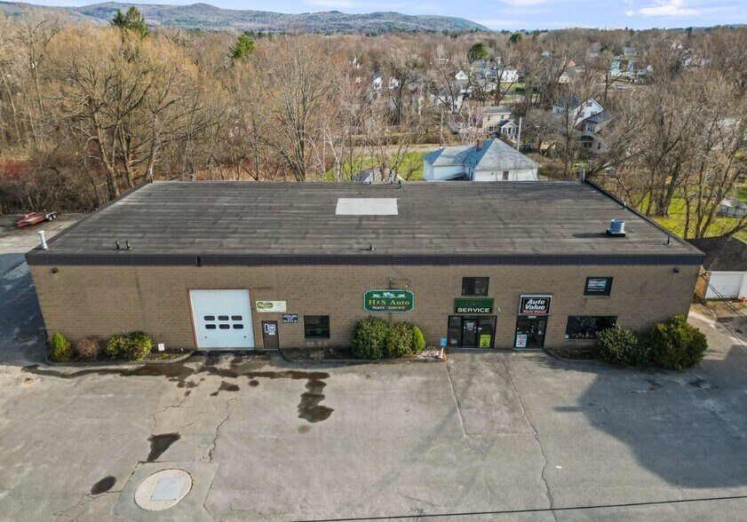 More Photos Of 1260 East St, Pittsfield Freestanding For Sale