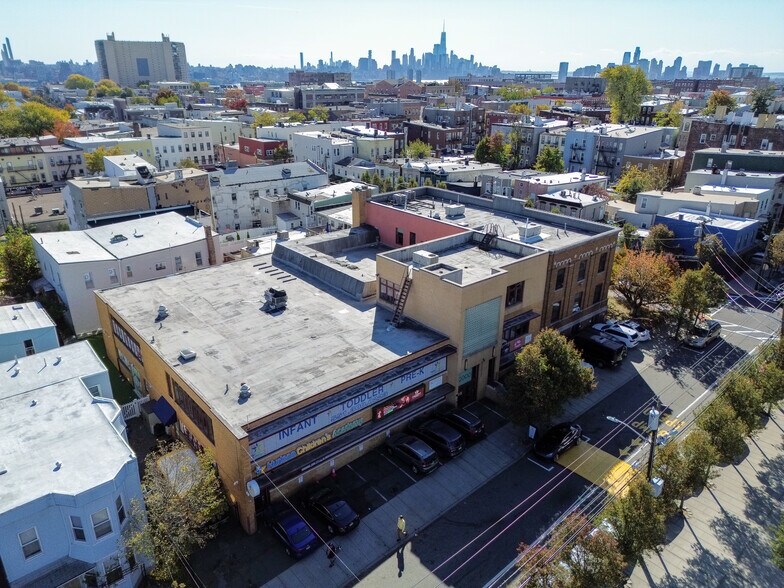 More Photos Of 2000 West St, Union City Office Residential For Sale