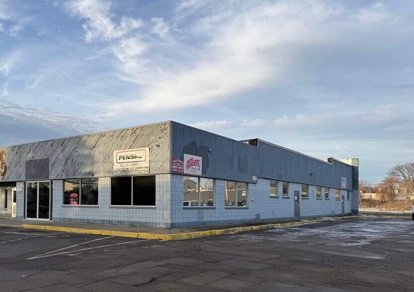 More Photos Of 1711 N Clinton Ave, Rochester Office For Sale