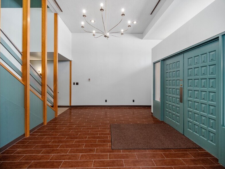 More Photos Of 622 S Calhoun St, Fort Wayne Office For Sale