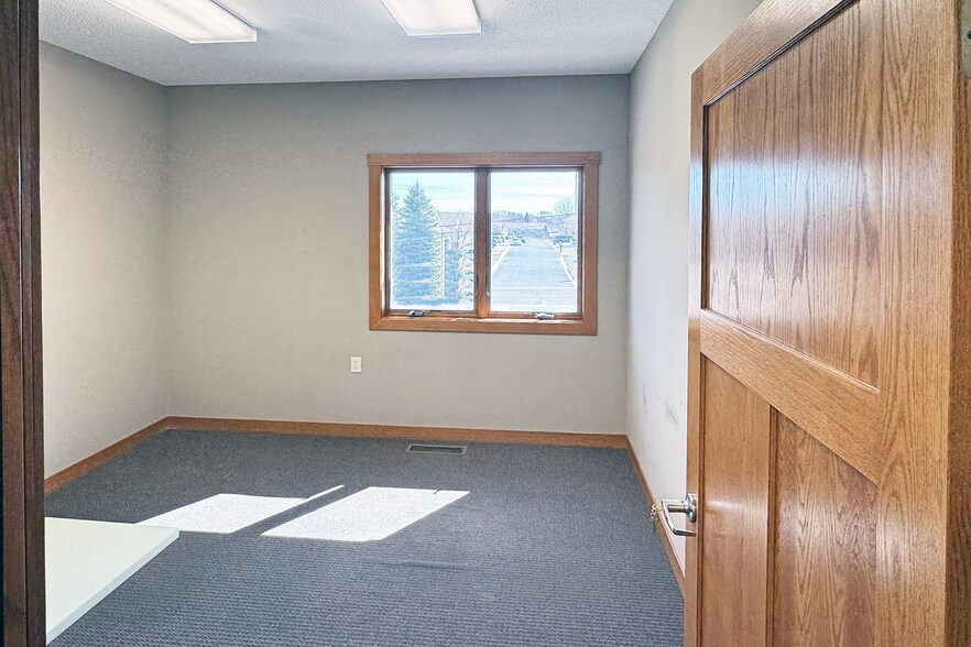 More Photos Of 2085 County Road D E, Maplewood Office For Lease