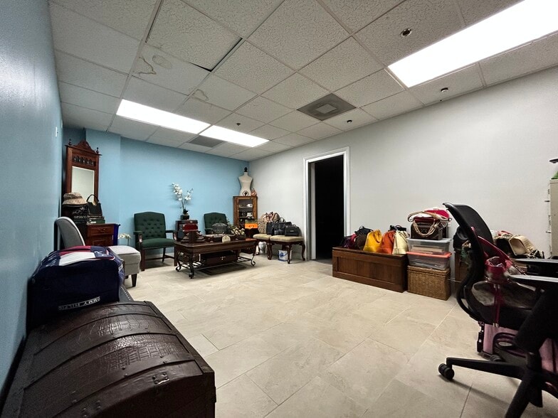 More Photos Of 2055 Liberty St, Hollywood Service For Sale