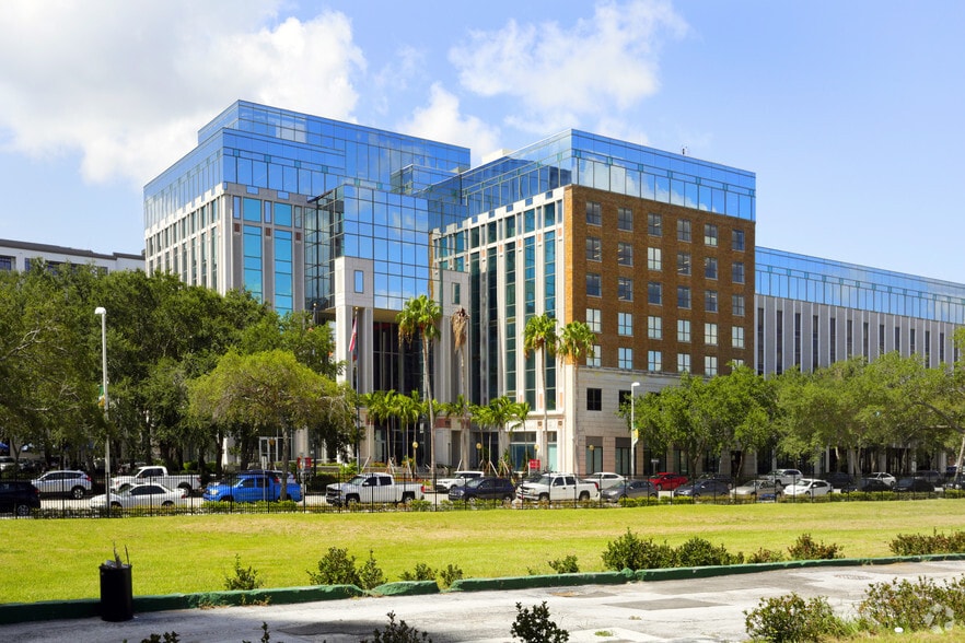 More Photos Of 490 1st Ave S, Saint Petersburg Office For Lease