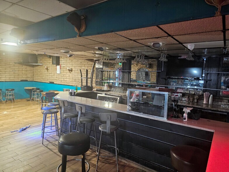 More Photos Of 5880 Broadway, Denver General Retail For Sale