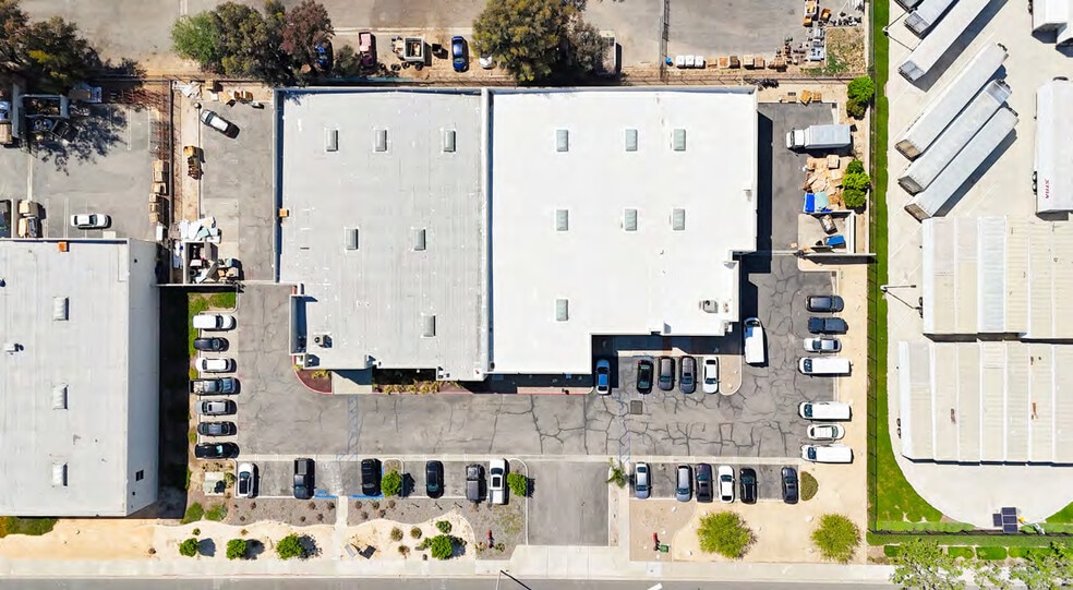 More Photos Of 630 S Waterman Ave, San Bernardino Showroom For Sale