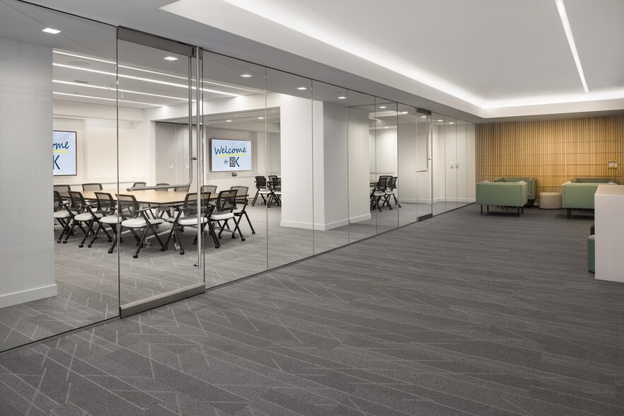 More Photos Of 2033 K St NW, Washington Office For Lease