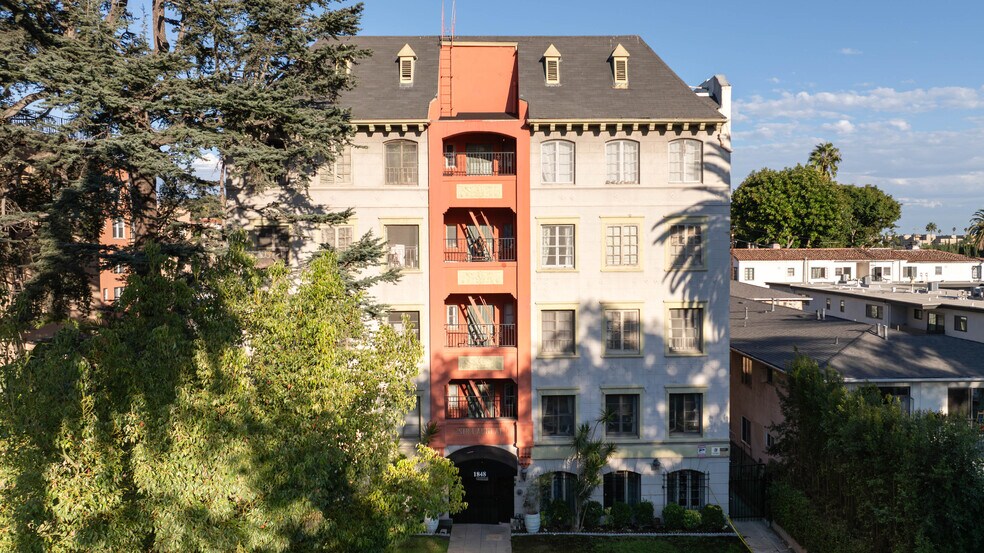More Photos Of 1848 N Gramercy Pl, Hollywood Apartments For Sale