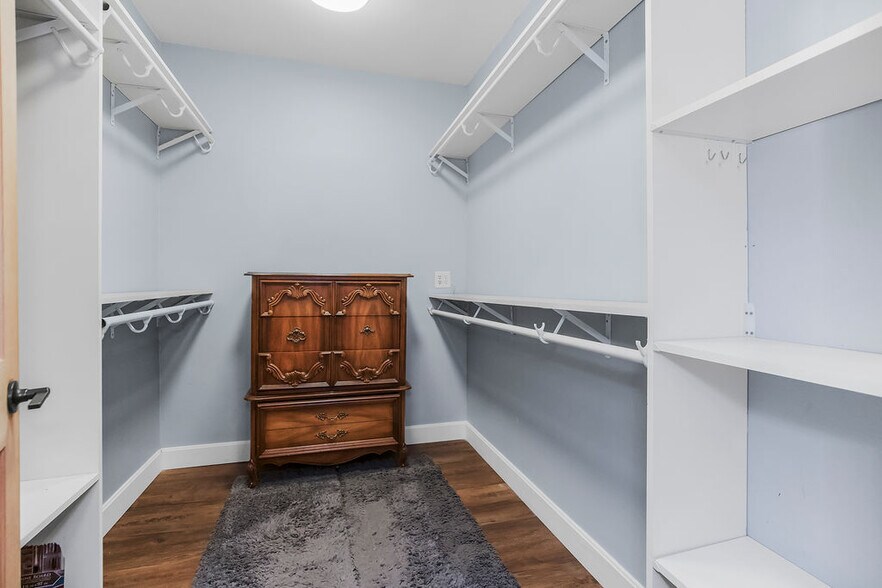 More Photos Of 1022 19th St, Kansas City Office Residential For Sale