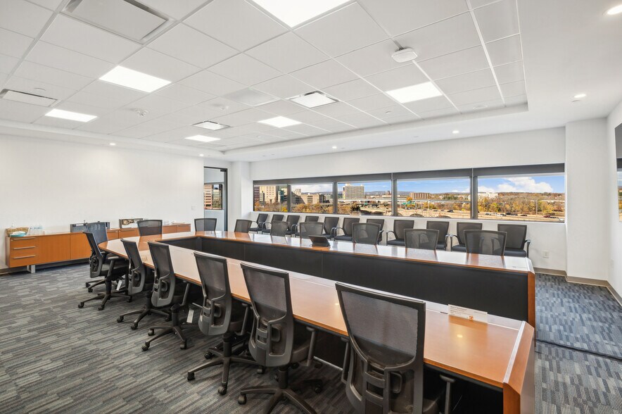 More Photos Of 101 E River Dr, East Hartford Office For Lease