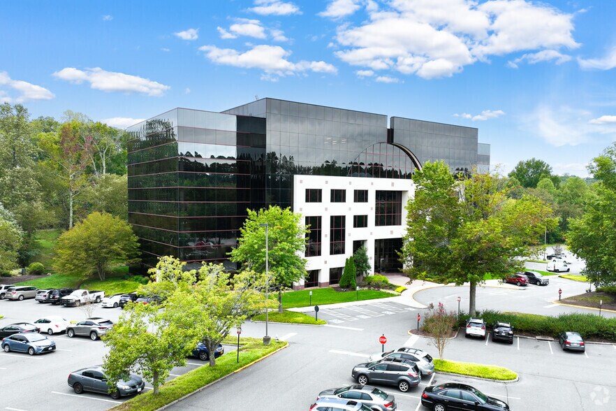 More Photos Of 7501 Boulder View Dr, North Chesterfield Unknown For Lease