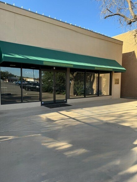 Primary Photo Of 2101 W Wadley Ave, Midland Unknown For Lease