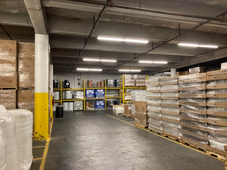 More Photos Of 529-545 Raymond Blvd, Newark Warehouse For Sale