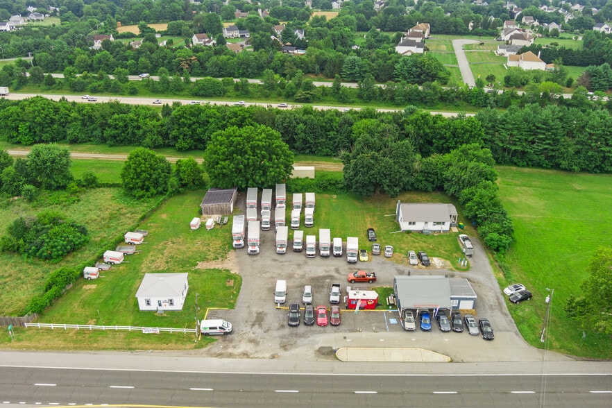 More Photos Of 2516-2518 N Dupont Pky, Middletown Freestanding For Sale