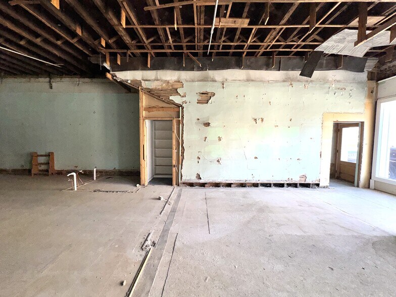 More Photos Of 111 Sage St, Toccoa Storefront Retail Residential For Sale
